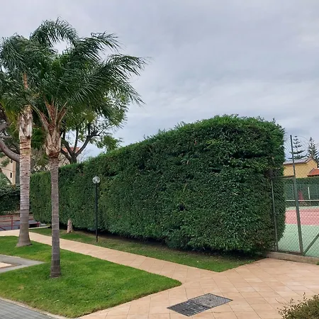 A Free Parking- Wifi- Free Pool Apartament